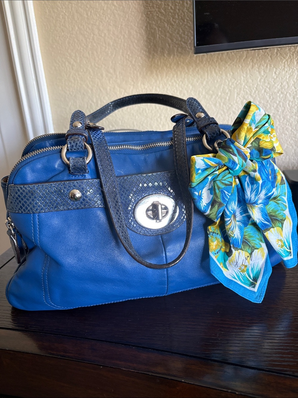 COACH 2007 Blue Leather
Satchel - Turnlock | Authentic Vintage